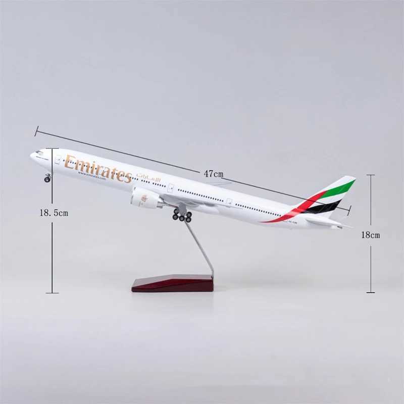 Plane Toy Model 47CM Scale Diecast Model B777 Emirates Airways 777 Resin Airplane With Light Toys Airline Collection Aviation L250612