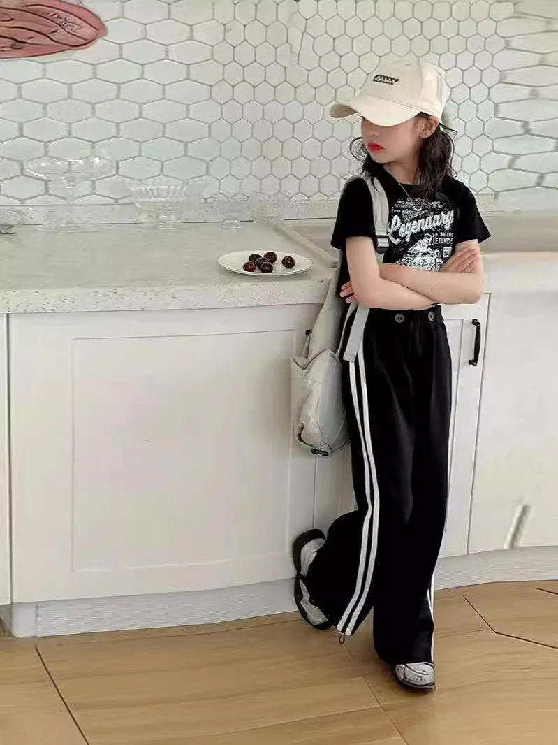 Girls summer casual suit childrens fashionable T-shirt casual pants summer dress foreign short-sleeved two-piece set 250613