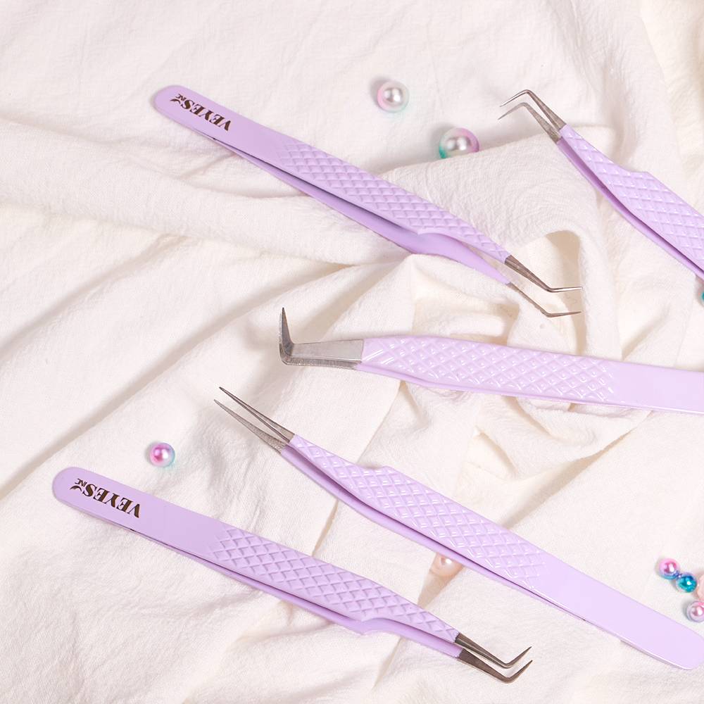 Lightweight VEYES Eyelash Tweezers with Customized Logo - Stainless Steel, 45-Degree Design for Precision