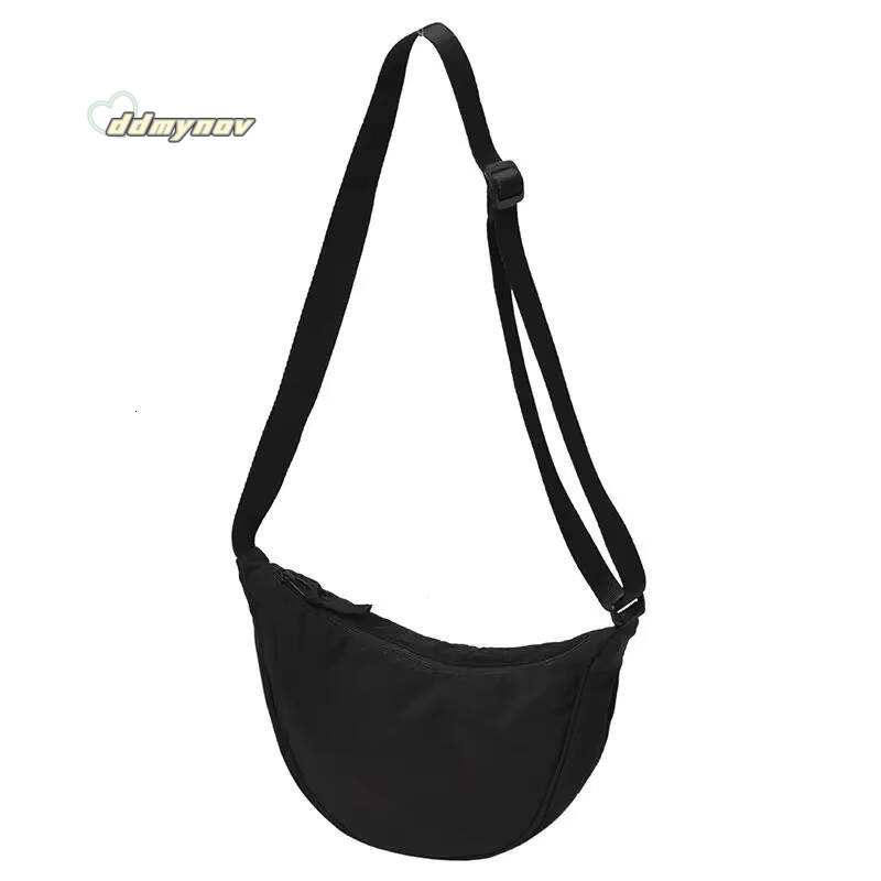 New Simple Casual Solid Color Nylon Large Capacity Women's Dumpling Shoulder Bag for Travel and Commuting ddmynov