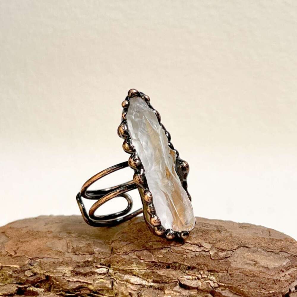 Natural Light Green Crystal Rough Irregular Open Adjustable Personality Ring in Antique Bronze