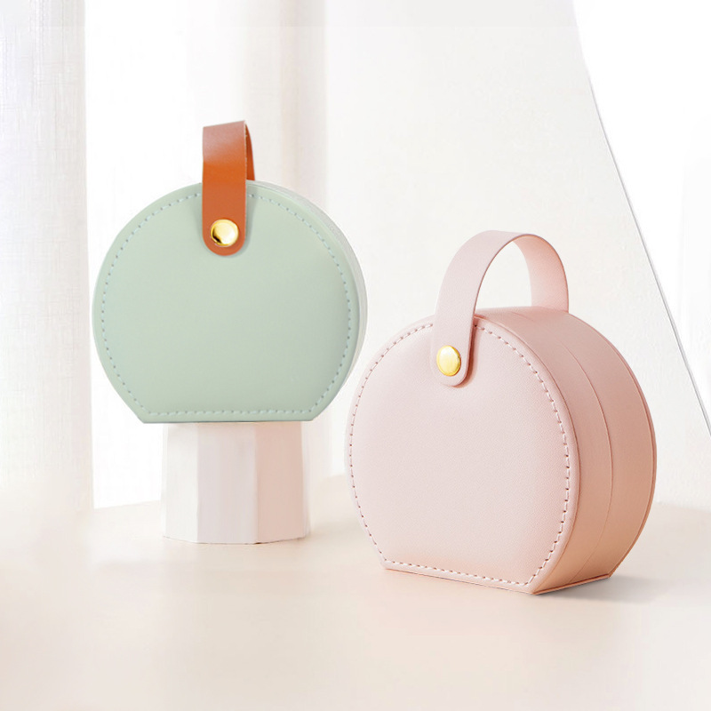 Portable PU Leather Jewelry Case for Rings & Necklaces - Durable Travel Accessory