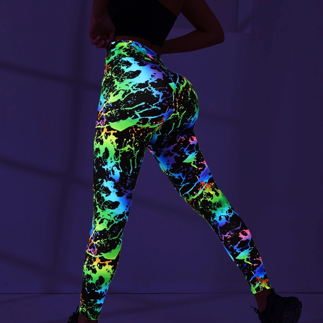 Nude-Colored Athletic Leggings with Lifting Effect Suitable for Gym