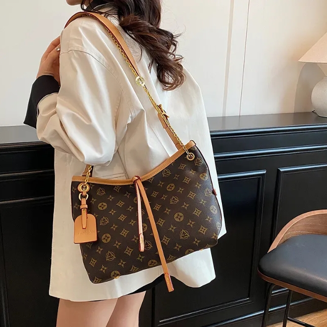 Extra-Large Capacity Tote Bag for Women - Stylish Chain Shoulder Strap Design with Detachable Pouch | Premium Faux Leather | Limited Time FREE Shippin