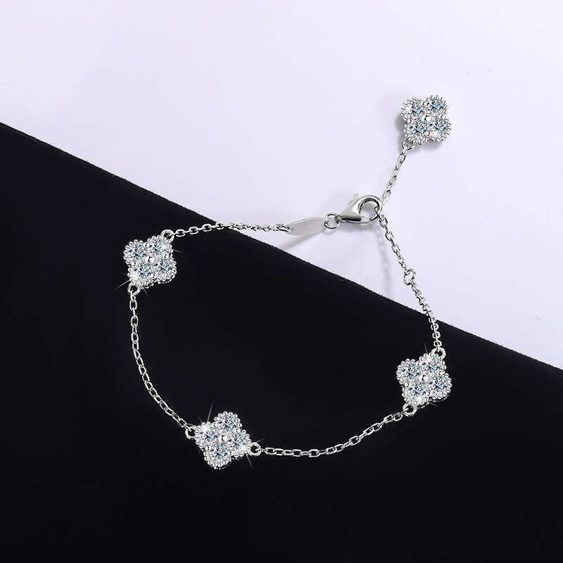Women's S925 Silver Bracelet Featuring Sparkling Moissanites & Intricate Clover Motif (2.4 Cts)