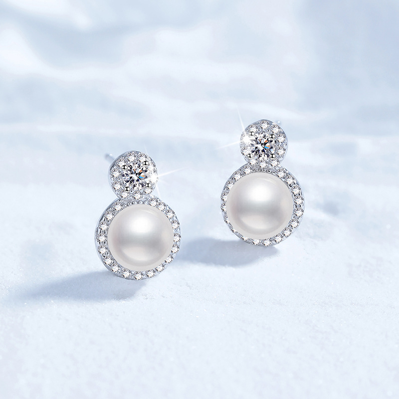 S925 Sterling Silver Stud Earrings, Women's 20-Point Moissanite Earrings, Princess Style Round Cluster Freshwater Pearl Studs, High-End Fashion E