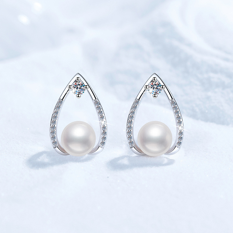 Best-Selling Cross-Border Pearl Stud Earrings, S925 Sterling Silver French Design Moissanite Studs, High-End Fashion Women's Earrings Wholesale