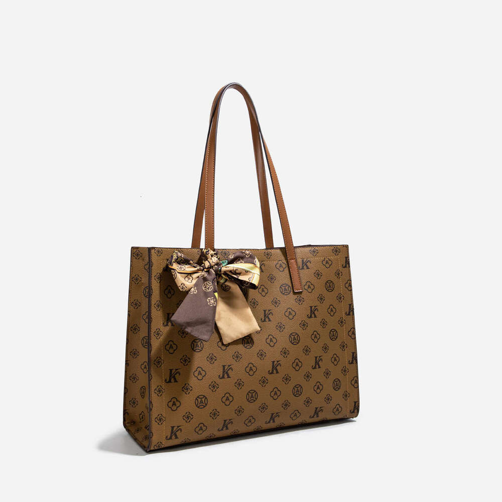 Women's Bags Designer Single Shoulder Hot Sale Old Flower Women's High-End Underarm Fashion Large Capacity Ladies Commuter Bag