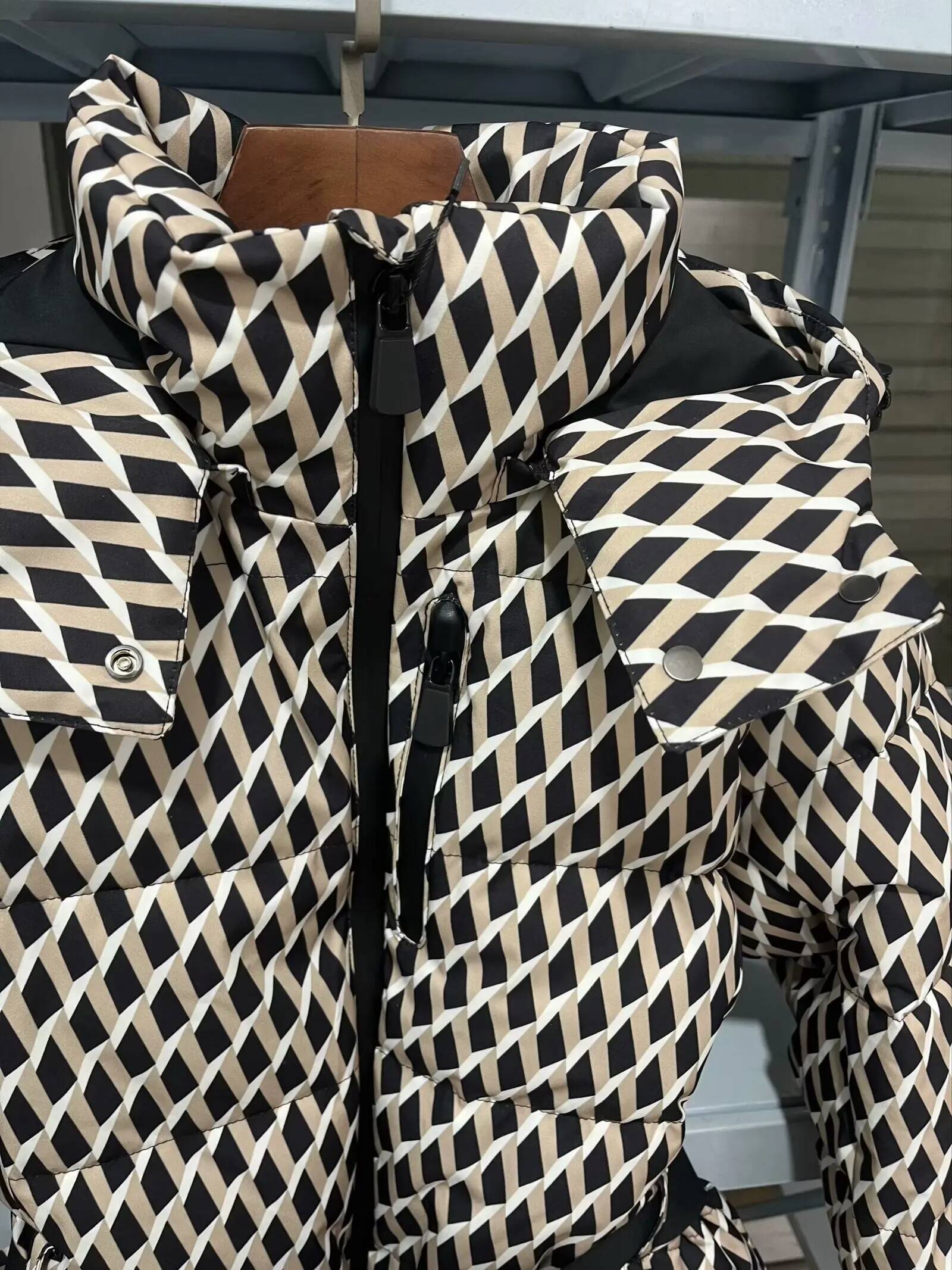 2025 RARA New Women's Fashion Waist With Belt Hooded Down Cotton Commuting Warm Windproof Jacket More Comfortable To Wear