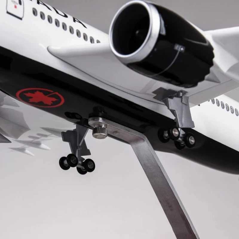 Toy Sale 1/130 Scale 43cm Airplane 787 B787 Toy Aircraft Canada Airlines Model W Light Wheel Diecast Plastic Resin Plane Toys L250612