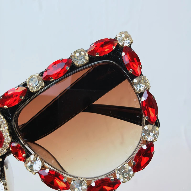 Oversized Red Rhinestone Sunglasse and Men Fashion Bling Sun Glasses Shades le tes de sol para mujer 250609