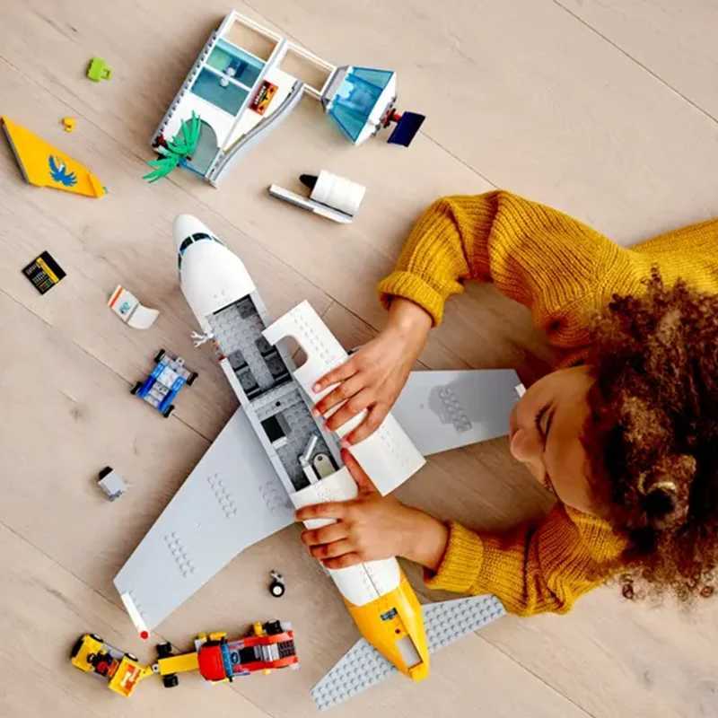 Compatible Brands Brick Sets City Series Building Blocks Passenger Airplane Airport Terminal MOC Toys for Kids Gift L250610