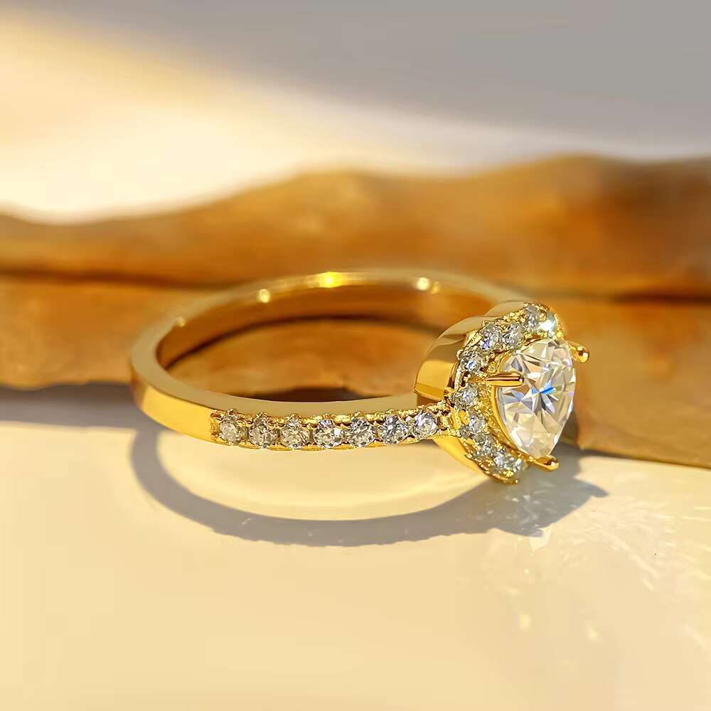 FOXI 18k Gold Plated Engagement Ring Heart D Color VVS Moissanite Diamond Halo Ring 925 Sterling Silver Moissanite Wedding Ring