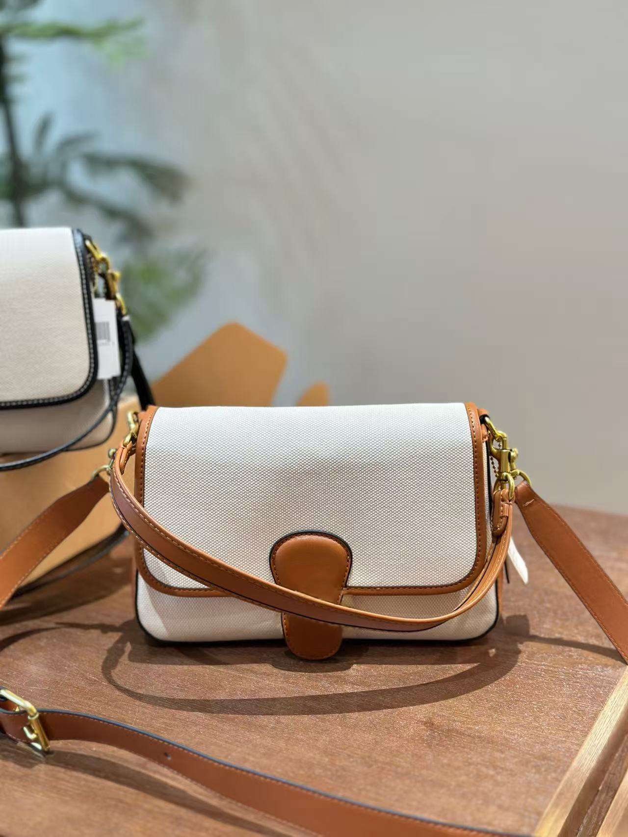 Tabby Designer Leat… - image