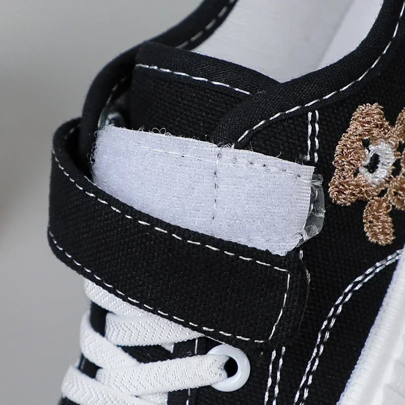 Mens and Womens Shoes Spring Childrens Canvas Shoes Little Girls Casual Board Shoes Boys Sports Small White Shoes 250613