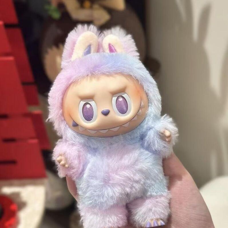 20Style Labubu Plush aroon Action Animation Character Doll Hobby Pendant Decoration Cute Mysterious Box PVC Childrens Day Surprise Love Gifts