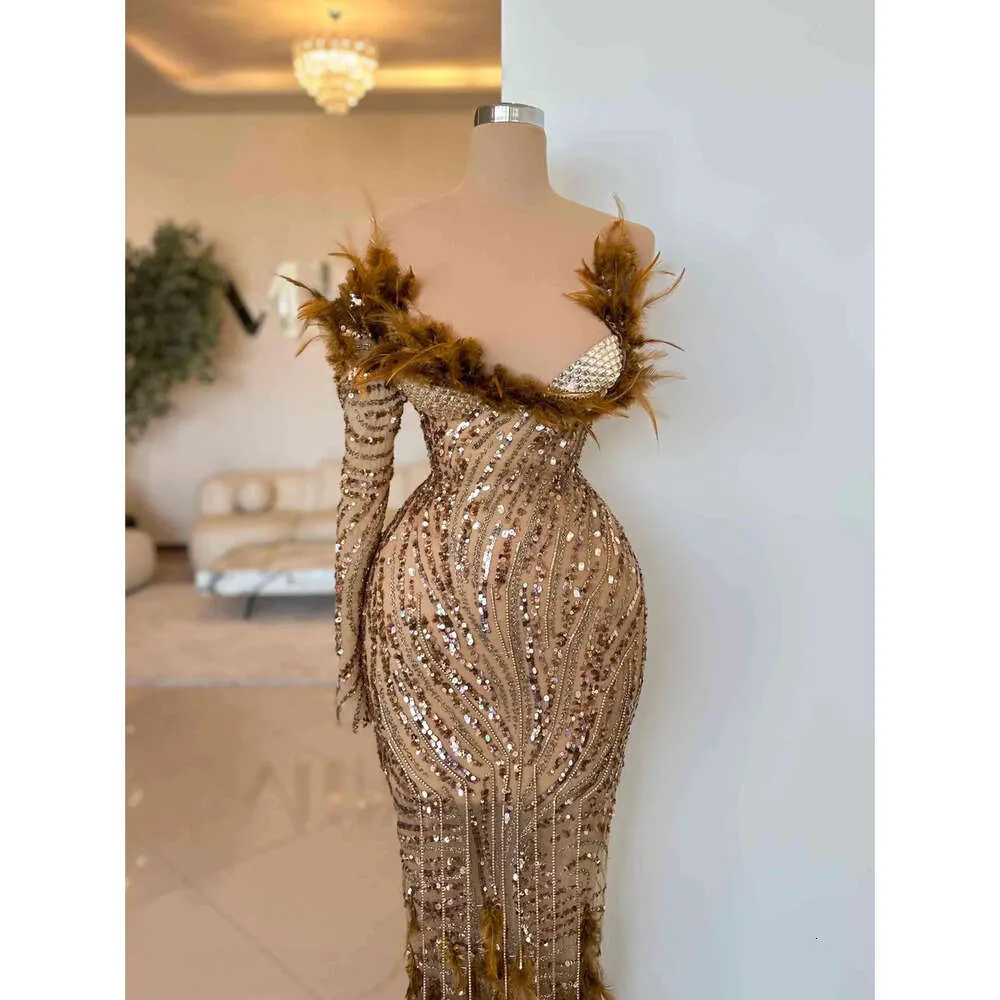 Vintage One Shoulder Prom Dresses Sexy Sequined Feathers Evening Dress Illusion Floor Length Party Gown Customized