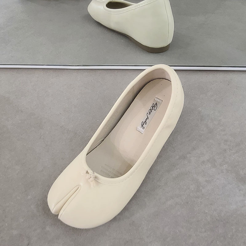 Ddmysheep Ddmysheep CM Height Increasing Pig Split Toe Summer Flat Single Ballet Horse Hoof Shoes Axi Brother Style Slip On