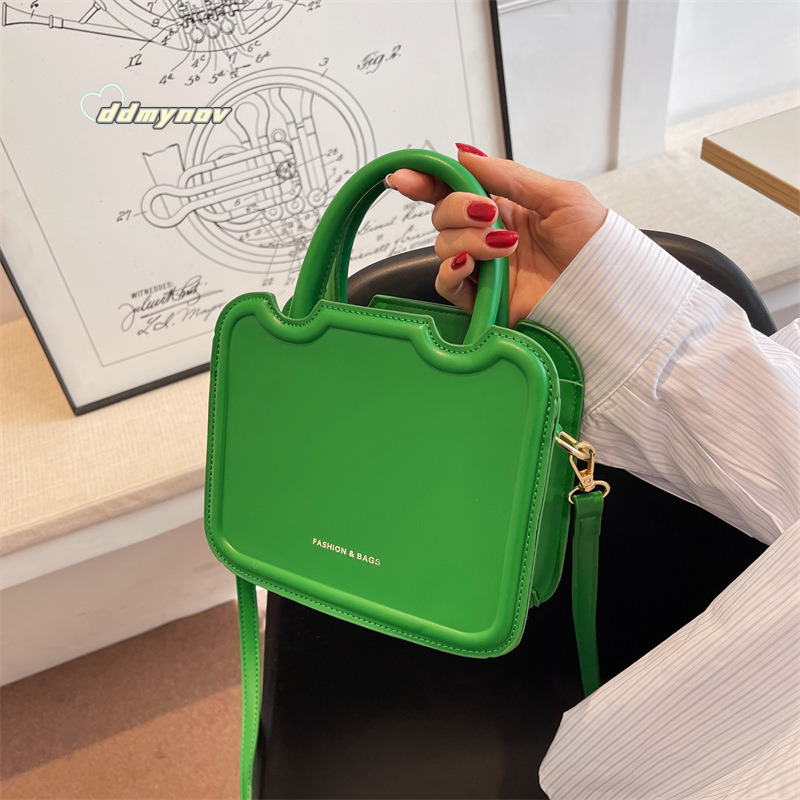 Women's 2024 Summer New Fashion Handbag Crossbody Korean Niche Design Ins Style Shoulder Bag ddmynov