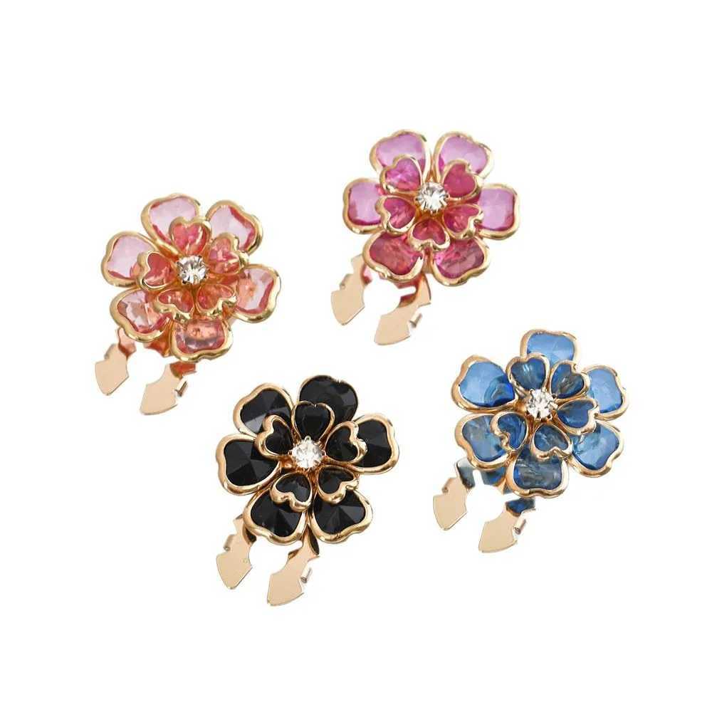 Korean Elegant Crystal Camellia Cufflinks for Women Scarf Buckle Anti-Slip Shirt Sleeve Buttons Covers Decoration Accessories XJ250614