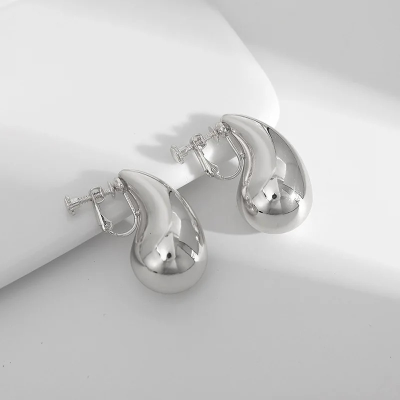 Vintage Metal Light Drop Water Shaped Ear Clip No Ear Holes Simple Smooth Female Earrings No Ear Hole Jewelry 250610