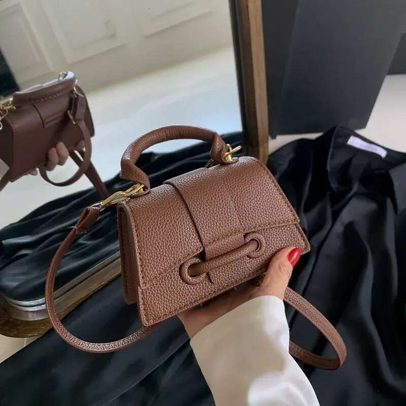 Designer Free Shipping New Solid Color Simple Bag Temperament Handbag Single Shoulder Crossbody Small Square For Women Free shipping