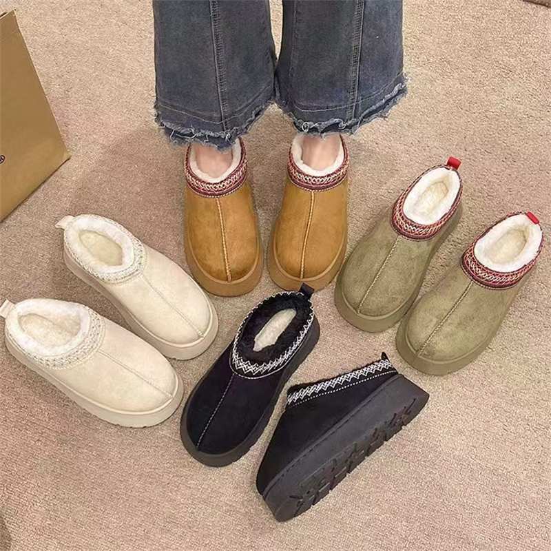 hot free shipping designer slippers for woman winter new Indoor outdoor wear warm vintage casual Snow boots black white brown Plush sandals