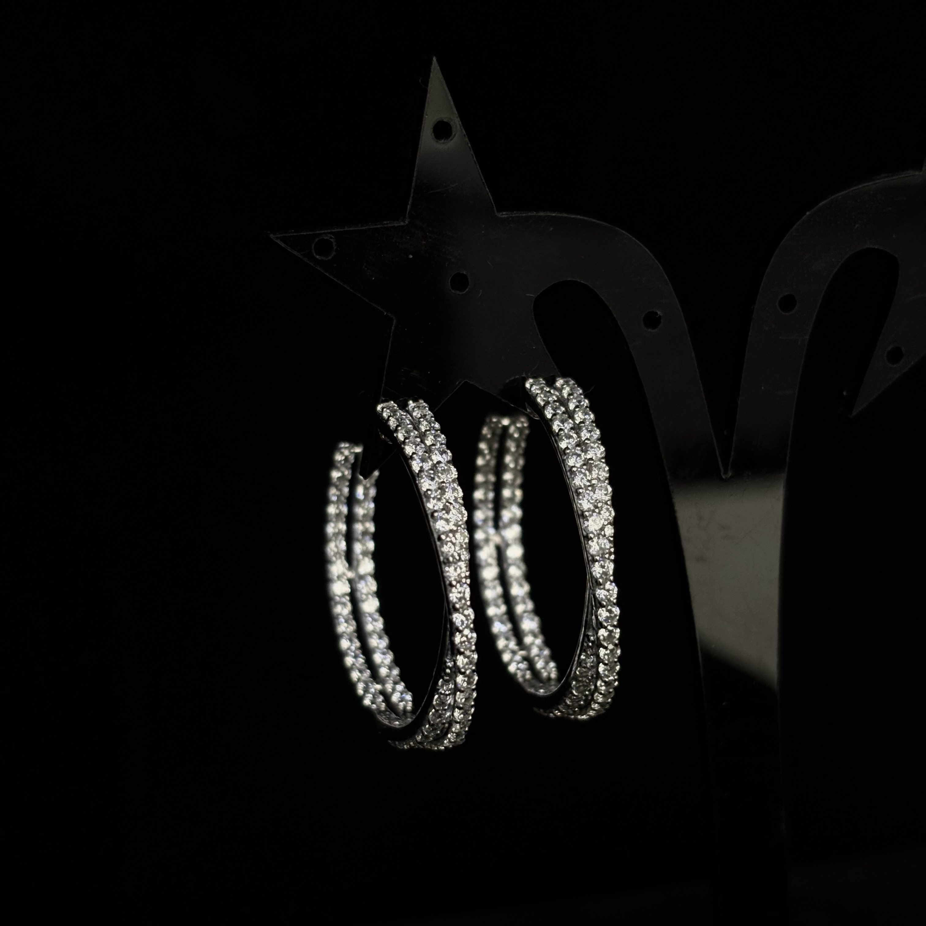 Twisted rope interlocking circles earrings, 925 silver material, full diamond setting, unique earrings design, fashionable rose gold electroplating