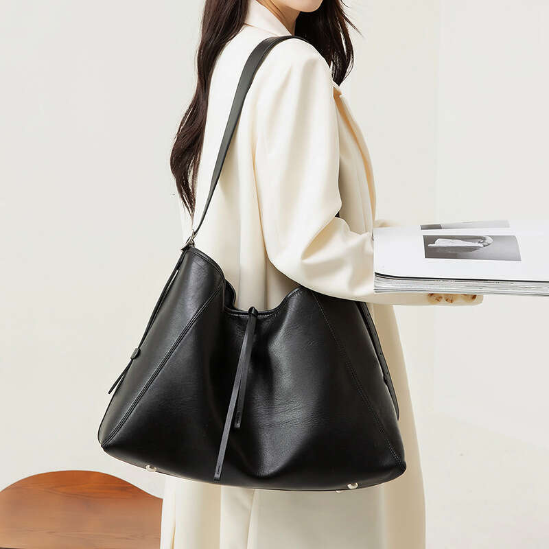 Black Warrior Tote Fashion Simple Shoulder Large Capacity Soft Leather For Women Office Commute Bag