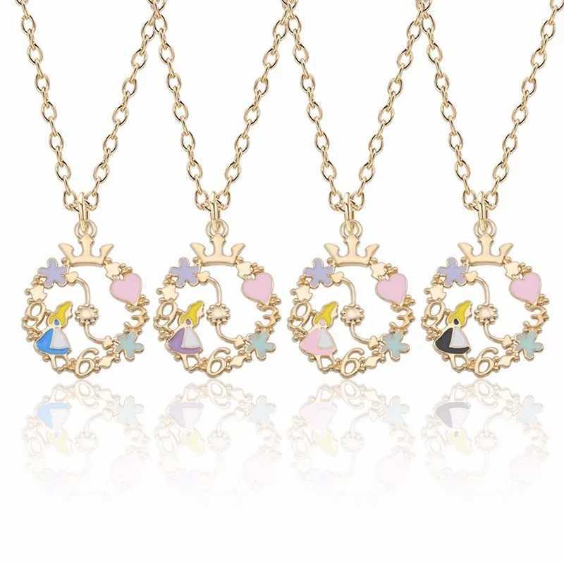 Roman Alice In Wonderland Figurine Pendant Necklace For Women Kawaii Heart Christmas Geometric Party Jewelry Accessories Gift Z250614