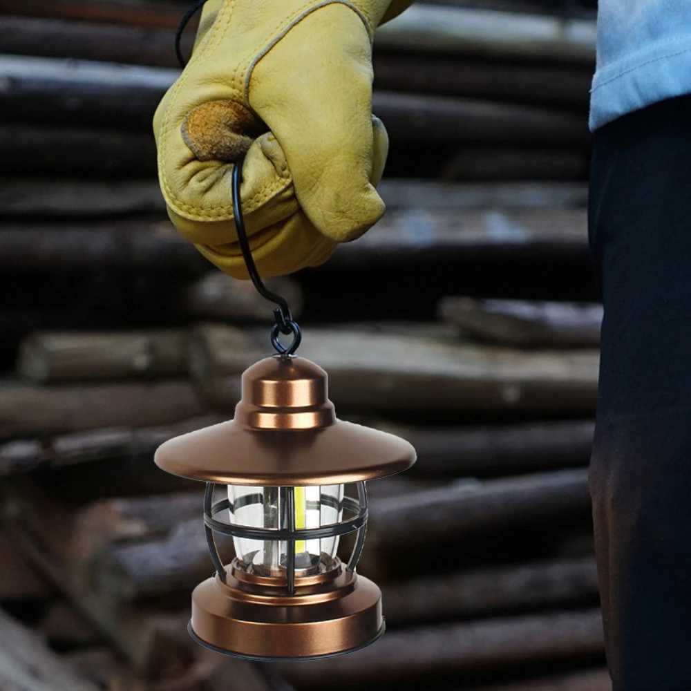 Vintage Camping Lantern Lamp Outdoor Mountaineering Camping Portable Lighting Lanterns Battery-powered LED Hang Tent Light W250613
