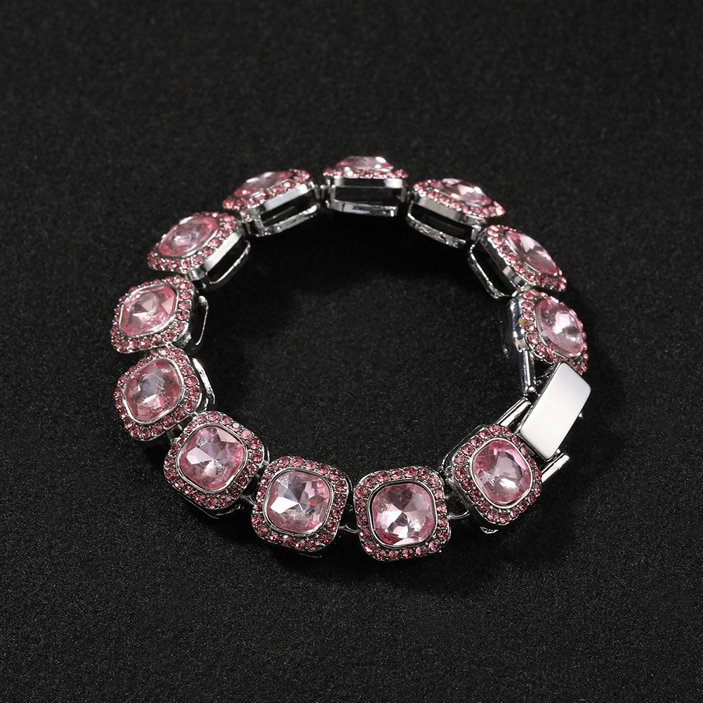 Fashionable and versatile pink diamond alloy bracelet simple geometric heart bracelet womens new cool trendy hip-hop bracelet Bling Hip Hop Rapper Jew