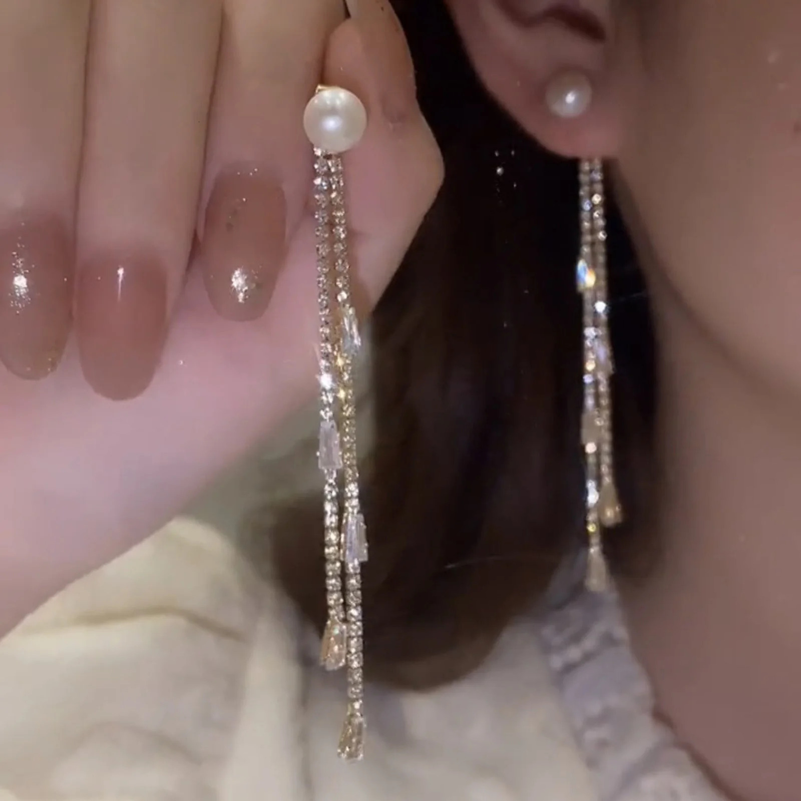 Pearl Tassel Earrings for Women with Shiny Rhinestone Pearl Drop Earrings Holiday Gifts for Girlfriend Sister 250610