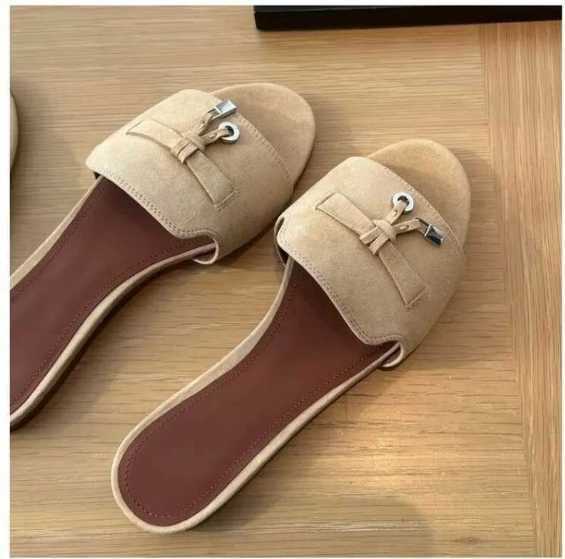 Hot selling summer womens shoes womens slippers leather flat slide sandals designer brand anti slip flip up womens slippers W2502414