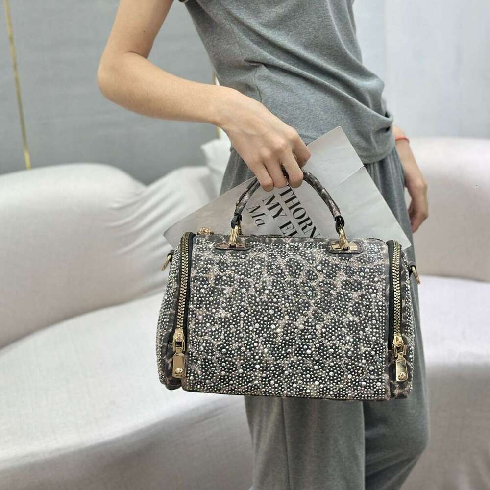 New Leopard Print Rhinestone Handbag Large Capacity Fashion Versatile Single Shoulder Crossbody Women's Bag