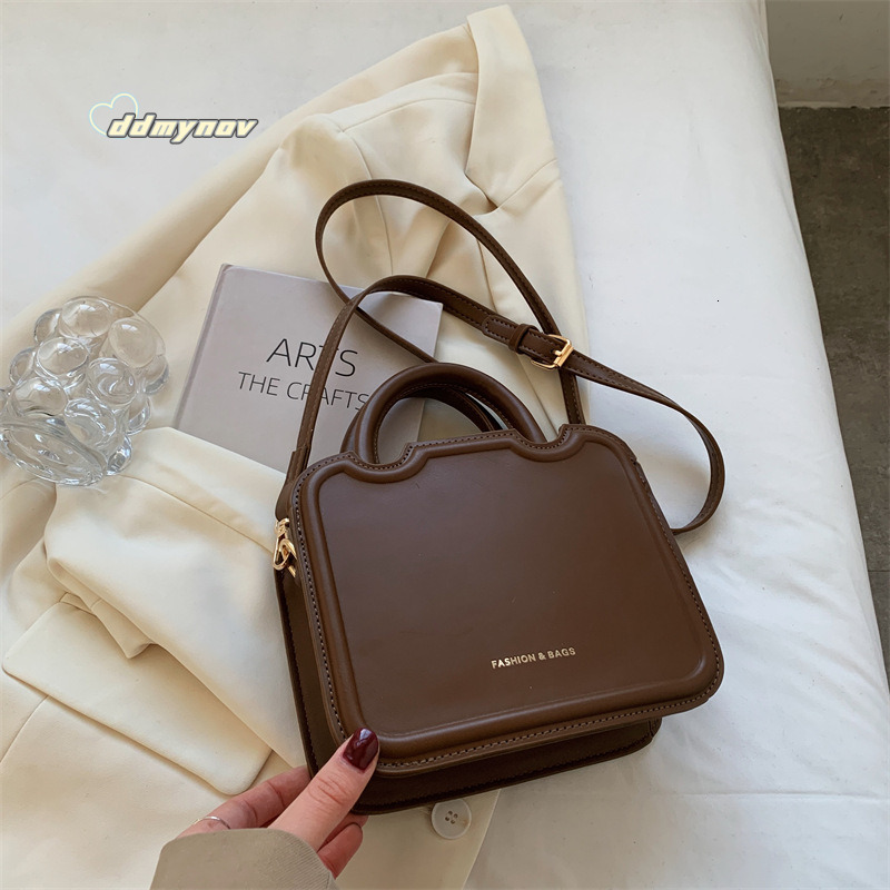 Women's 2024 Summer New Fashion Handbag Crossbody Korean Niche Design Ins Style Shoulder Bag ddmynov