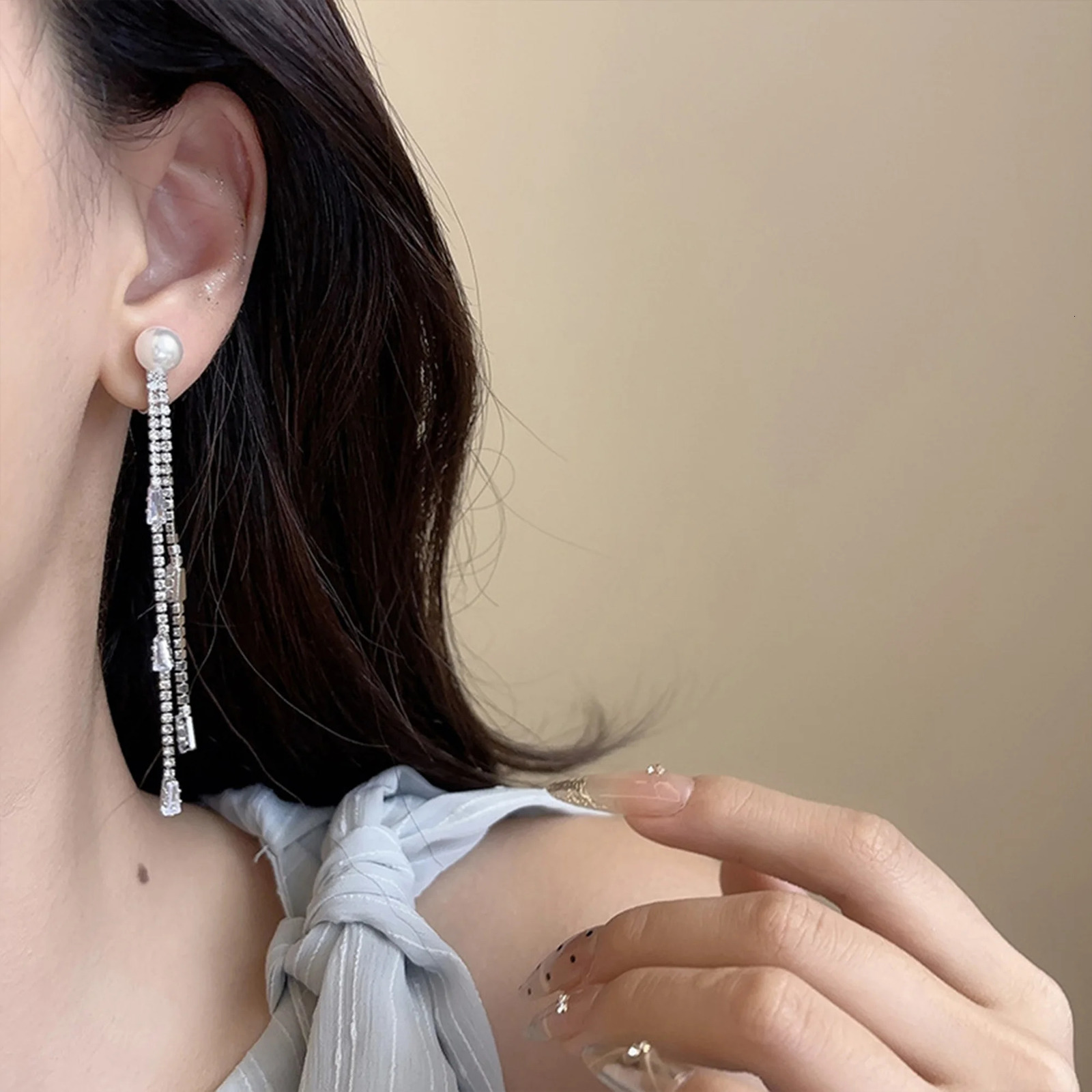 Pearl Tassel Earrings for Women with Shiny Rhinestone Pearl Drop Earrings Holiday Gifts for Girlfriend Sister 250610