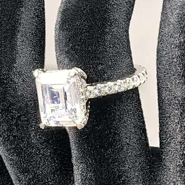 New Trendy Fine Jewelry Rhodium Plated 925 Sterling Silver Emerald Cut VVS Moissanite Diamond Ring for Women Men Engagement