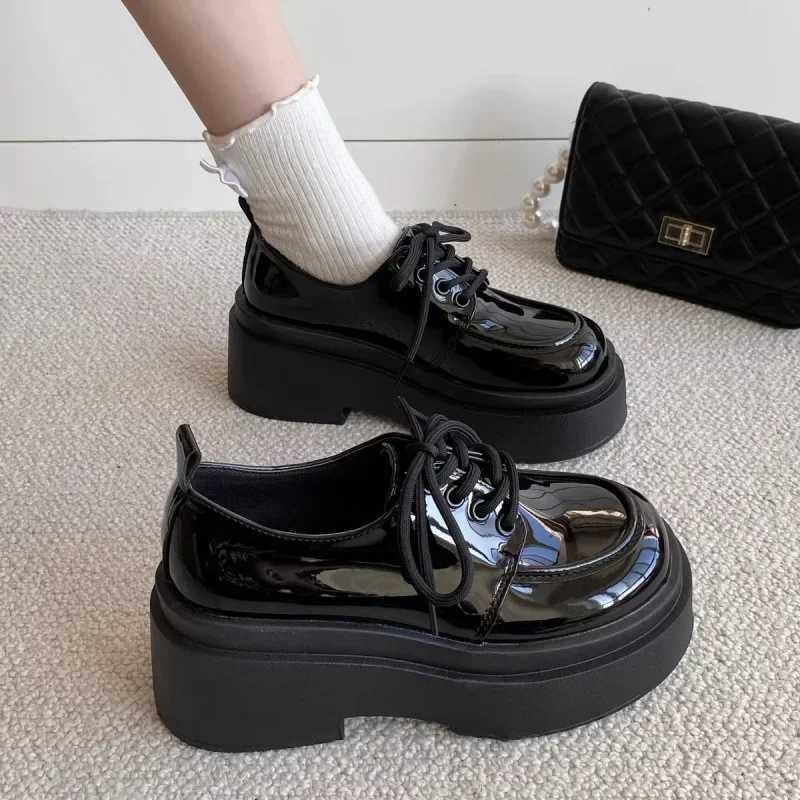 2025 Women Spring New Black Platform Flats Shoes Women Loafers Slip Boat Shoes Designer Casual Leather Oxfords XJ250614