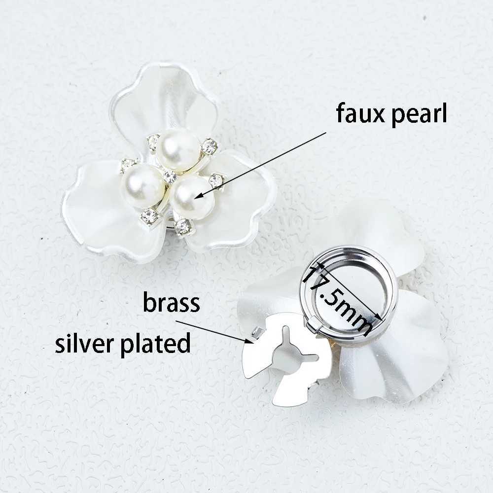 ICEYY Elegant Pearl Clover Shirt Sleeve Button Elegant Copper Cufflinks Button Cover Accessories Decoration for Women XJ250614