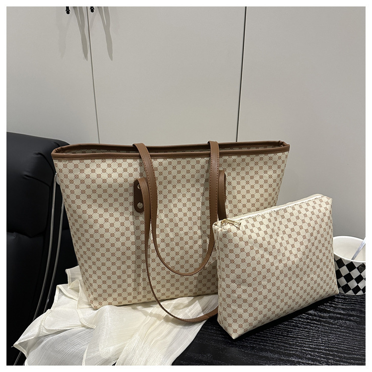 DHwanglijia 2025 designer bag New Large Capacity Casual Tote Fashion High-end for Work Commute Shoulder Bag