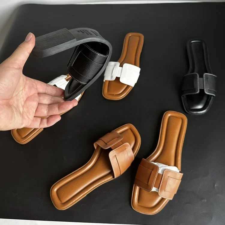 KM-ROYA Quality New 2025 Summer Women Slipper Designer Beach Shoes Leisure Flat Female Slides Sandals Z250614