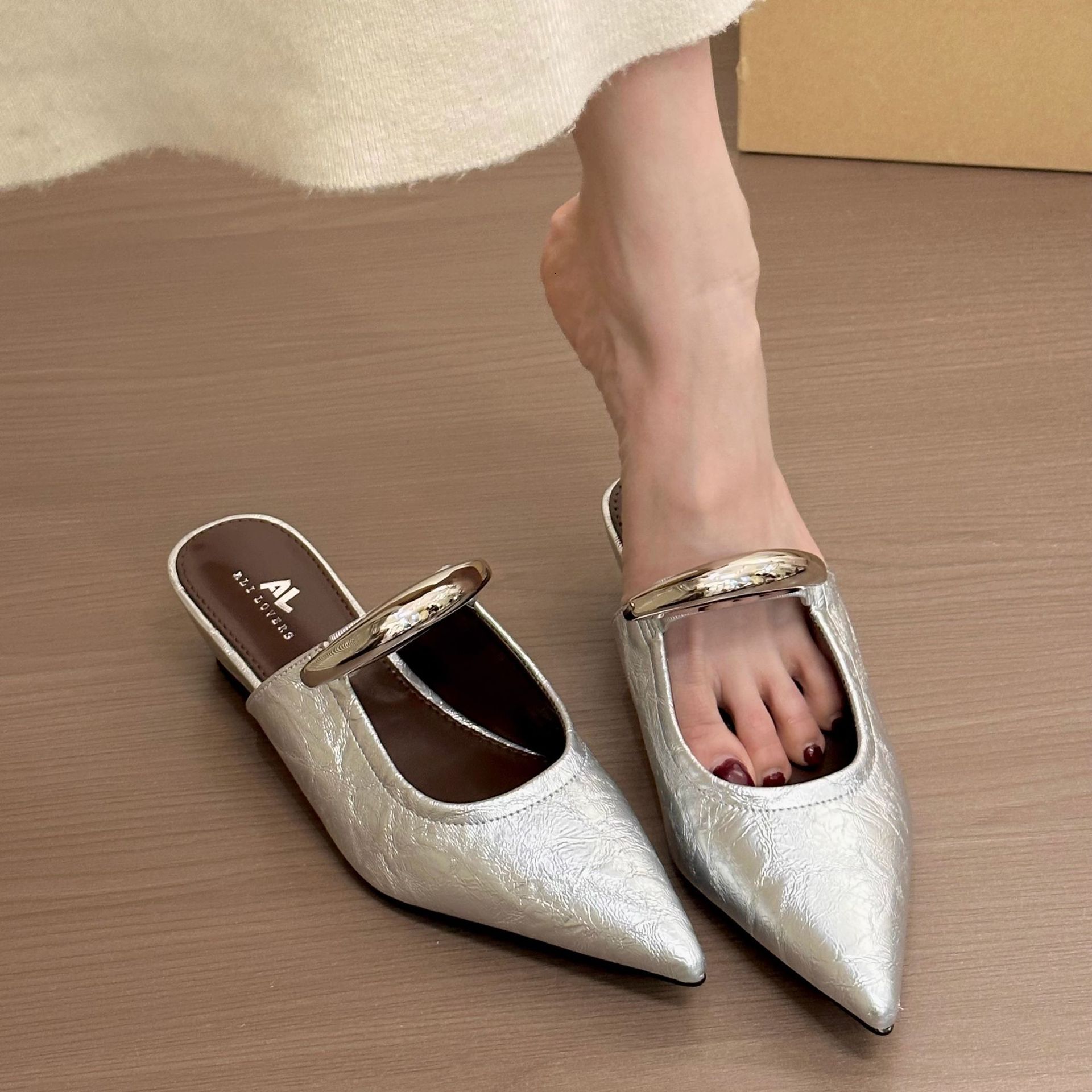 Ddmyoutdoor Fashionable Leopard Print Silver Buckle Wedge Closed Toe Mules For Women New Summer Outdoor Chunky Heel Mary Jane Sandals Outdoor Shoes