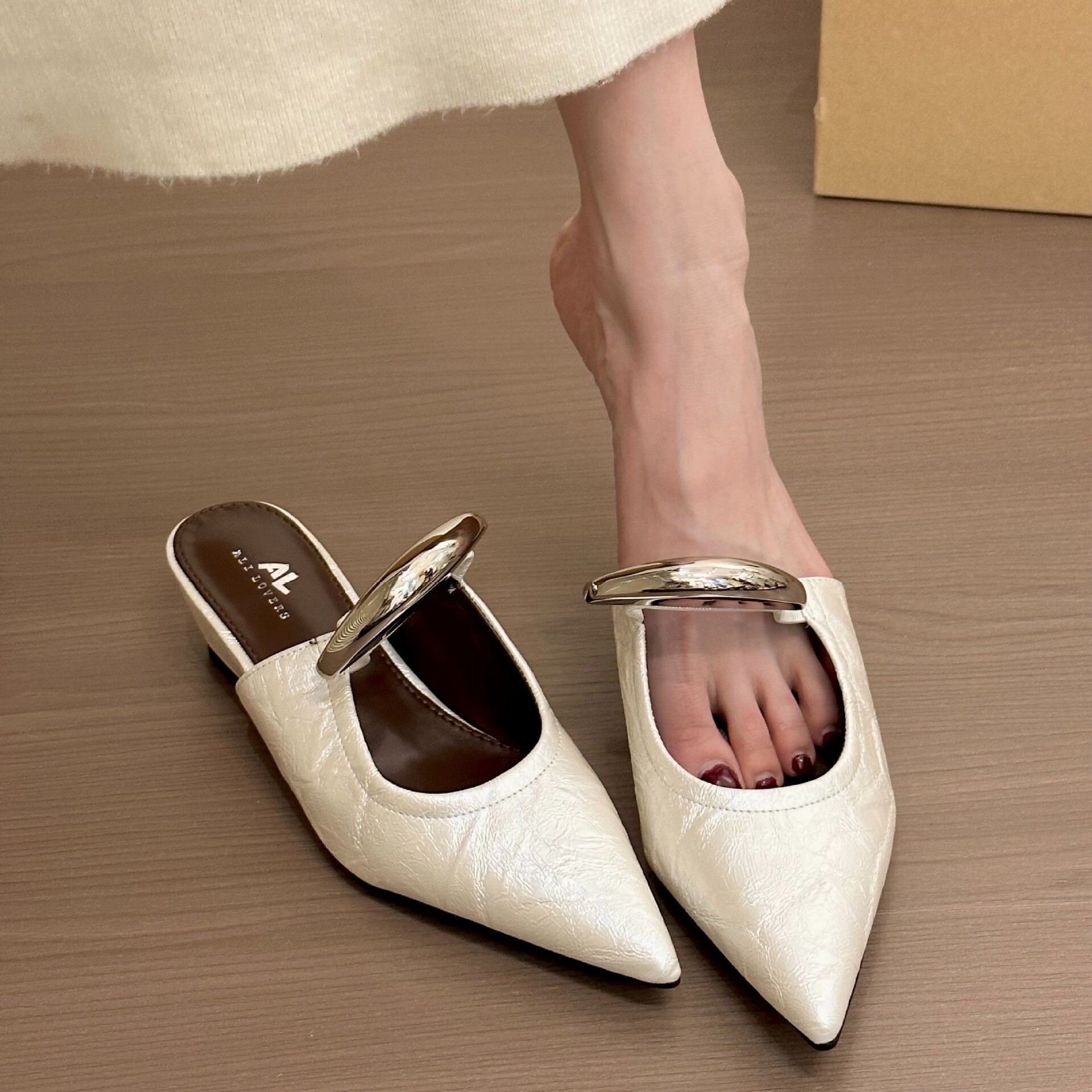 Ddmyoutdoor Fashionable Leopard Print Silver Buckle Wedge Closed Toe Mules For Women New Summer Outdoor Chunky Heel Mary Jane Sandals Outdoor Shoes