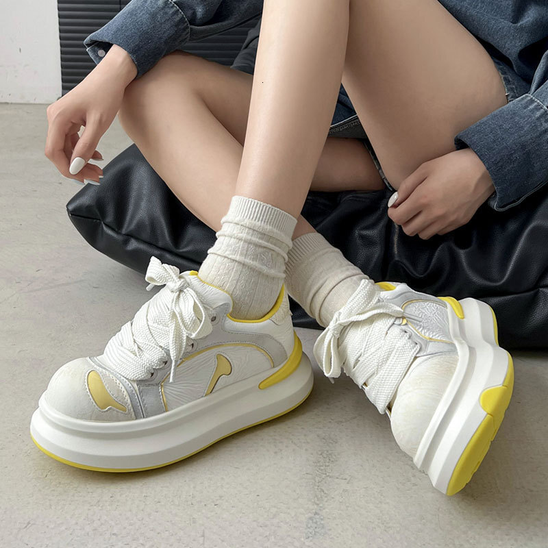 Graffiti Niche Design Sneakers for Women, White Shoes, 2025 Spring/Summer New Color-Block National Trend Casual Designer casual shoes Sports Shoes