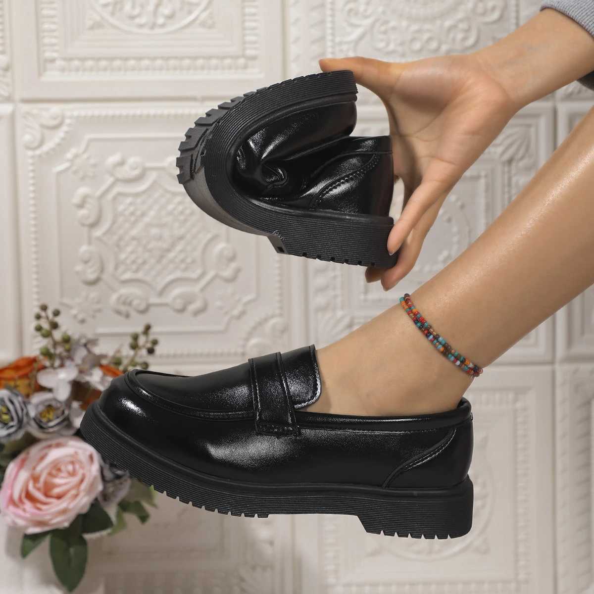 Solid Color PU Leather Flat Loafers Women Comfortable Soft Sole Slip Shoes Woman Lightweight Casual Shallow Mouth Black Flats XJ250614