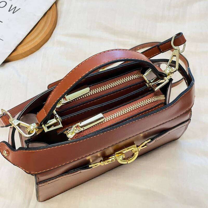 2025 Transparent PVC Trendy Tote Bag, Waterproof Crossbody Purse With Leather Handle Trim