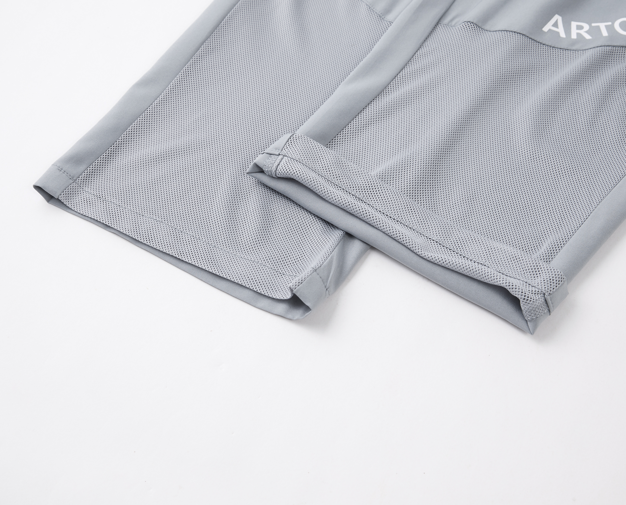 Athletic Mesh Wide Leg Trousers for Men Ice Silk Fabric, Quick Drying Feature