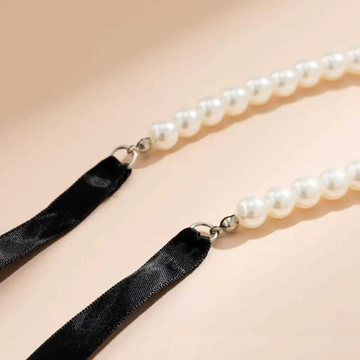 Elegant Black Velvet Ribbon Bowknot Choker Necklace for Women Wed Goth Imitation-Pearl Clavicle Chain Y2K Accessories Z250614