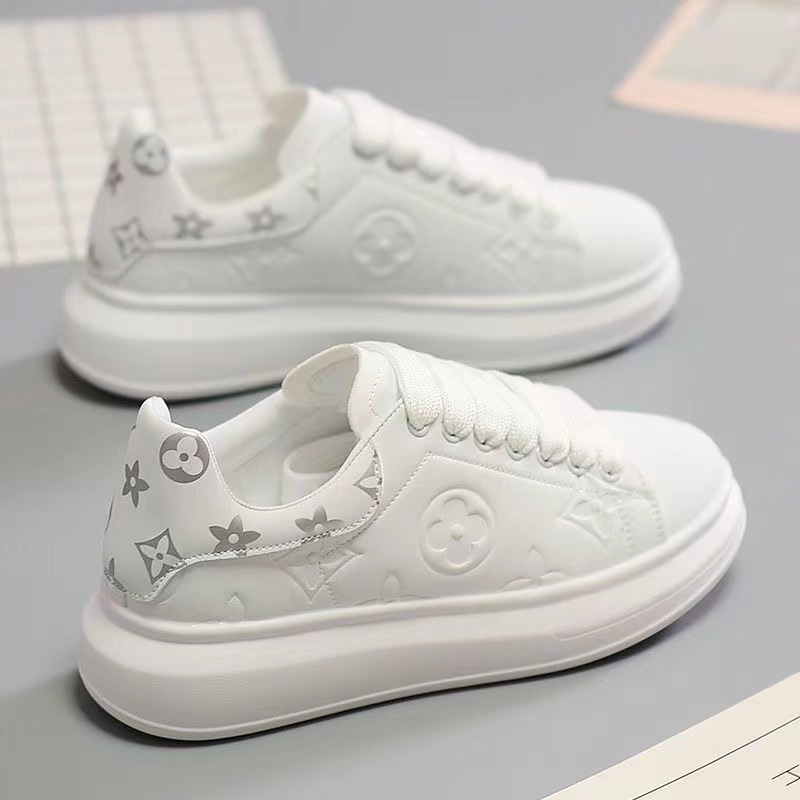 Designer shoes: Summer new board shoes, men's Korean version trendy shoes, sporty, breathable, fashionable, versatile, soft-soled trendy white sn